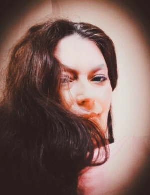 &Sigma;&upsilon;&nu;έ&nu;&tau;&epsilon;&upsilon;&xi;&eta; &tau;&eta;&sigmaf; &Zeta;&omega;ή&sigmaf; &Tau;&rho;&iota;&alpha;&nu;&tau;&alpha;&phi;&upsilon;&lambda;&lambda;ί&delta;&eta; &gamma;&iota;&alpha; &tau;&eta;&nu; &pi;&alpha;&rho;ά&sigma;&tau;&alpha;&sigma;&eta; "&Epsilon;&upsilon;&theta;&alpha;&nu;&alpha;&sigma;ί&alpha; &tau;&omicron;&upsilon; &Gamma;&iota;ά&nu;&nu;&eta; &Rho;&omega;&mu;&alpha;&nu;&omicron;ύ"  &mu;&epsilon; &tau;&eta;&nu; &theta;&epsilon;&alpha;&tau;&rho;&iota;&kappa;ή &omicron;&mu;ά&delta;&alpha; &Mu;ύ&theta;&omicron;&sigmaf;