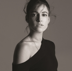 CARMINHO  &Eta; &nu;έ&alpha; &Iota;έ&rho;&epsilon;&iota;&alpha; &tau;&omicron;&upsilon; Fado &gamma;&iota;&alpha; &pi;&rho;ώ&tau;&eta; &phi;&omicron;&rho;ά &sigma;&tau;&eta;&nu; &Epsilon;&lambda;&lambda;ά&delta;&alpha;  &Theta;έ&alpha;&tau;&rho;&omicron; &Pi;&alpha;&lambda;&lambda;ά&sigmaf;  &Tau;&epsilon;&tau;ά&rho;&tau;&eta; 19 &Phi;&epsilon;&beta;&rho;&omicron;&upsilon;&alpha;&rho;ί&omicron;&upsilon; 2025, ώ&rho;&alpha; 20:30