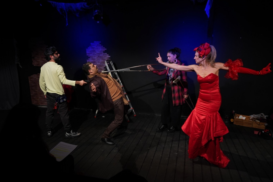 "Έ&nu;&alpha;&nu; &sigma;&upsilon;&gamma;&gamma;&rho;&alpha;&phi;έ&alpha; &pi;&alpha;&rho;&alpha;&kappa;&alpha;&lambda;ώ!" &sigma;&tau;&omicron; &Theta;έ&alpha;&tau;&rho;&omicron; NOUS