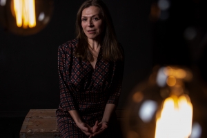 H &pi;&alpha;&rho;ά&sigma;&tau;&alpha;&sigma;&eta; &laquo;&Eta; &mu;ά&nu;&alpha; &alpha;&upsilon;&tau;&omicron;&upsilon;&nu;&omicron;ύ&hellip; Έ&lambda;&lambda;&eta; &Zeta;ά&chi;&omicron;&upsilon; &Tau;&alpha;&chi;&tau;&sigma;ή&raquo;, &mu;&epsilon; &tau;&eta; &Rho;ά&nu;&iota;&alpha; &Sigma;&chi;ί&zeta;&alpha;, &gamma;&iota;&alpha; 4&eta; &chi;&rho;&omicron;&nu;&iota;ά &sigma;&tau;&omicron; &theta;έ&alpha;&tau;&rho;&omicron; E&nu; &Alpha;&theta;ή&nu;&alpha;&iota;&sigmaf; / &Alpha;&pi;ό &tau;&omicron; &Sigma;ά&beta;&beta;&alpha;&tau;&omicron; 12 &Omicron;&kappa;&tau;&omega;&beta;&rho;ί&omicron;&upsilon;  