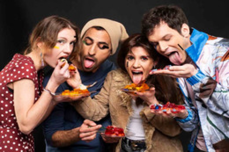 &Epsilon;ί&delta;&alpha;&mu;&epsilon; &tau;&eta;&nu; &pi;&alpha;&rho;ά&sigma;&tau;&alpha;&sigma;&eta; &Mu;&eta; &sigma;&kappa;&alpha;&lambda;ί&zeta;&epsilon;&iota;&sigmaf; &tau;&eta;&nu; ά&mu;&mu;&omicron; &sigma;&tau;&eta; &sigma;&kappa;&eta;&nu;ή &Omega;&mu;έ&gamma;&alpha; &tau;&omicron;&upsilon; &Delta;&eta;&mu;&omicron;&tau;&iota;&kappa;&omicron;ύ &theta;&epsilon;ά&tau;&rho;&omicron;&upsilon; &Pi;&epsilon;&iota;&rho;&alpha;&iota;ά