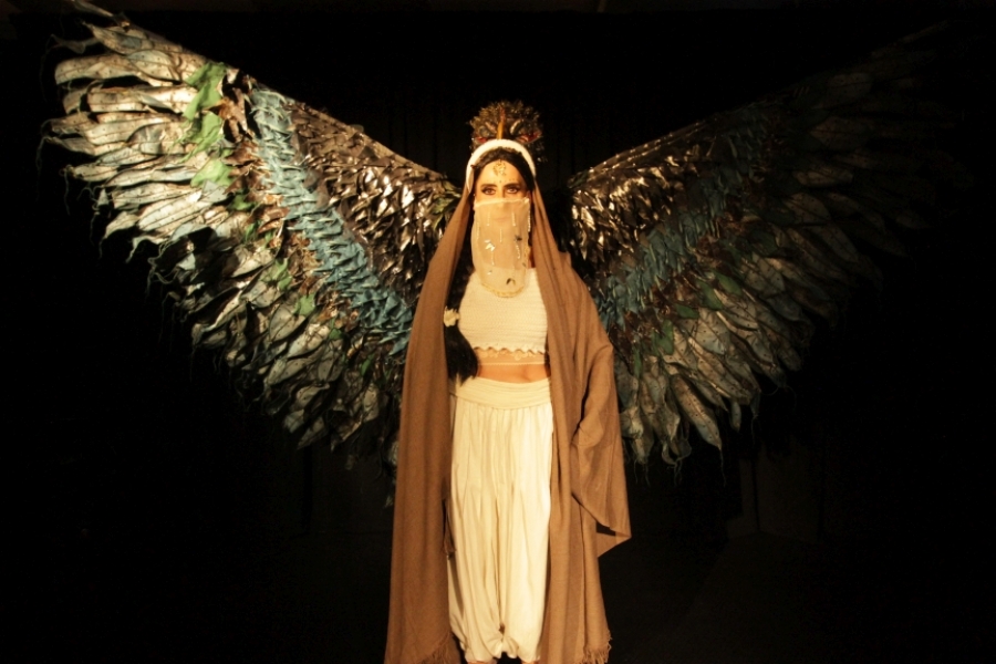 Ramayana &theta;έ&alpha;&tau;&rho;&omicron; &Rho;&Omicron;&Delta;&Alpha;